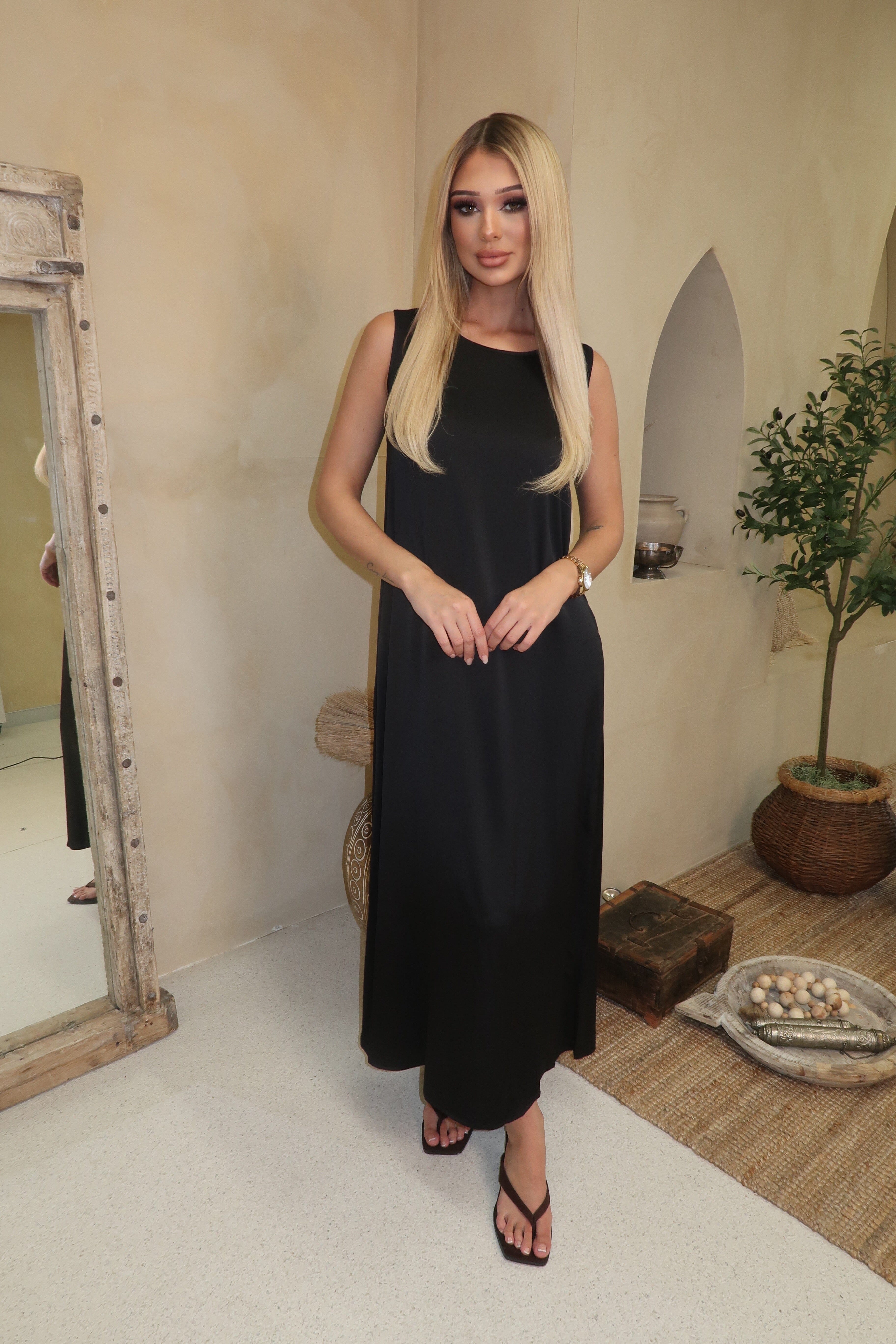 Layali Embroidered Abaya Set