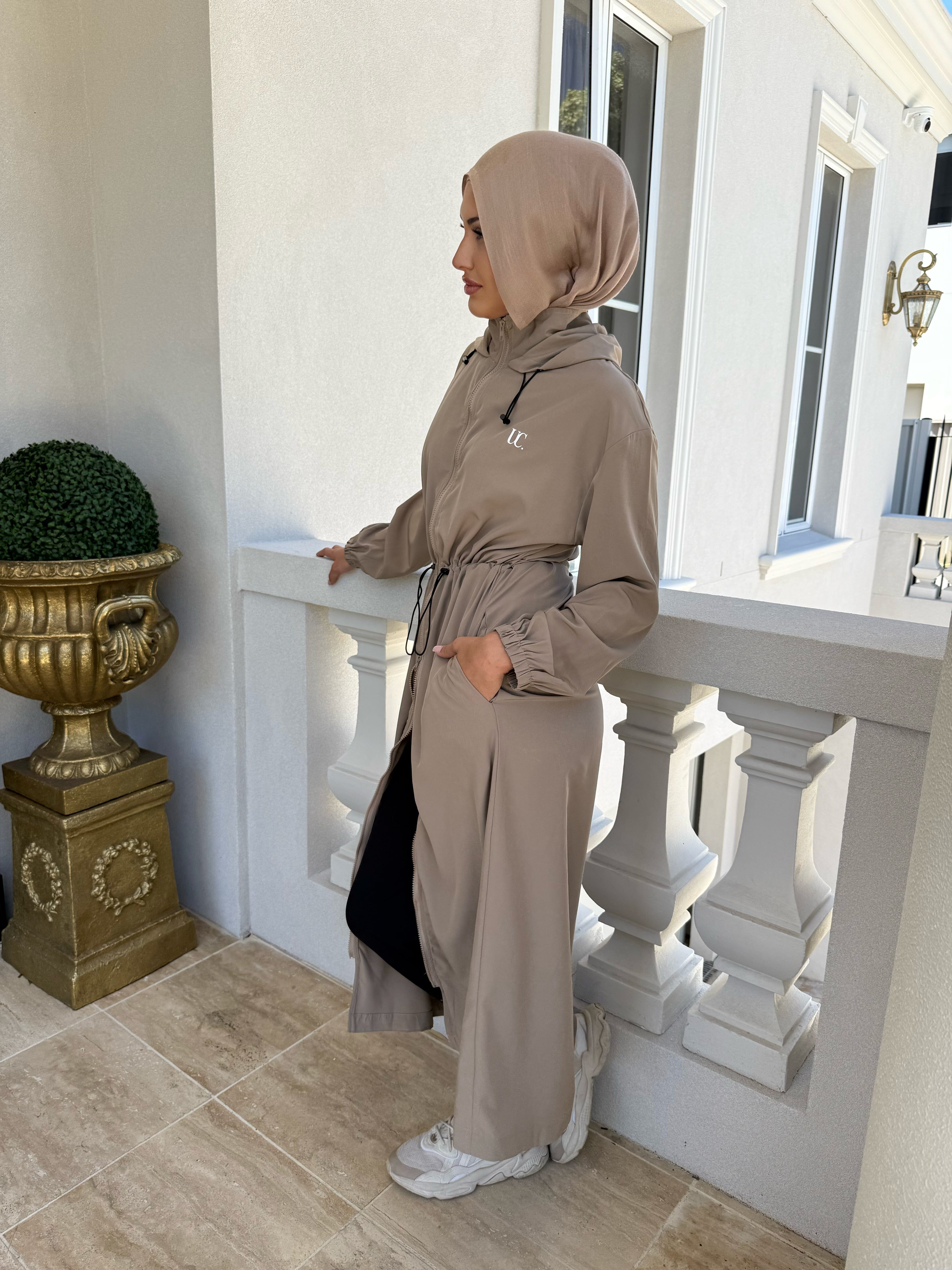 UC Maxi Wind Breaker