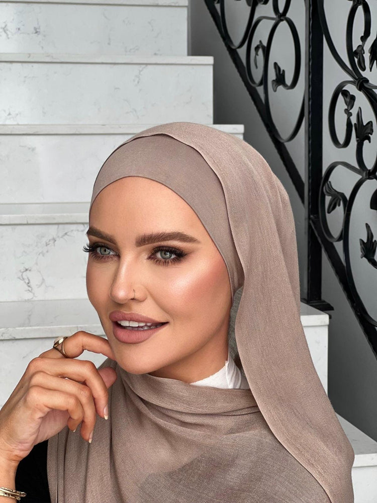 
            
                Load image into Gallery viewer, Cappuccino Hijab Set
            
        