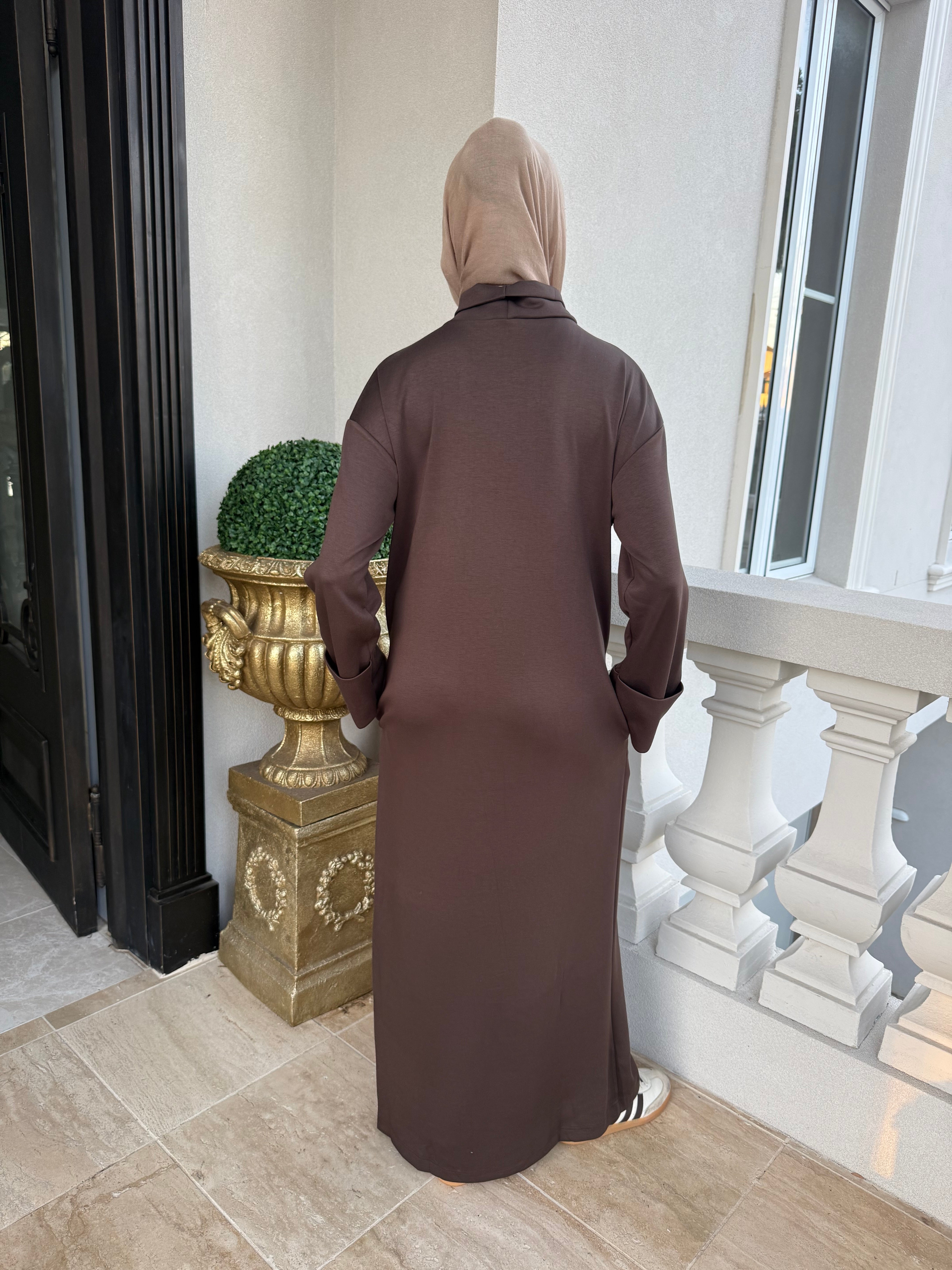 Ponti High Neck Abaya