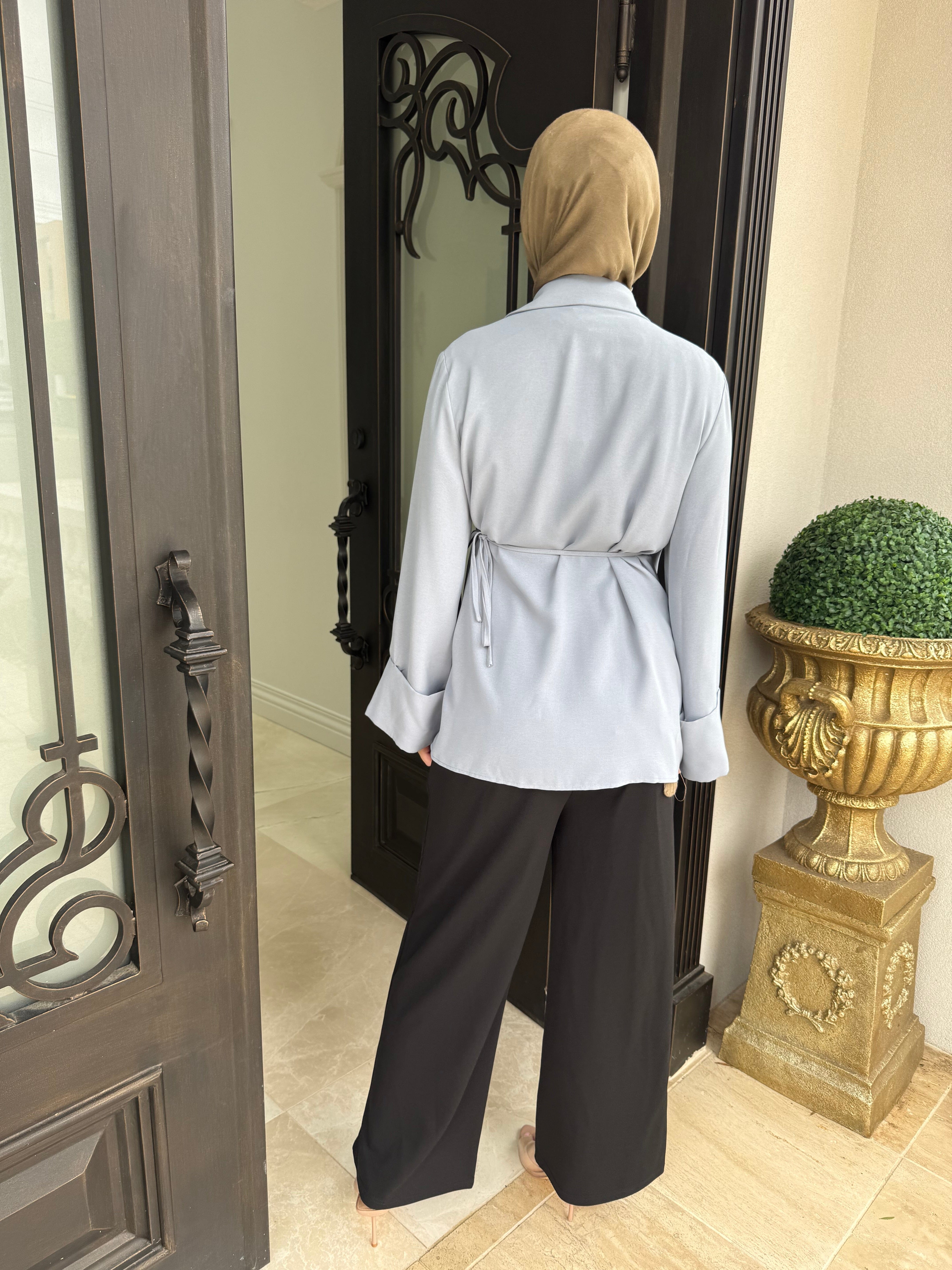 Tie Up Belle Sleeve Blouse