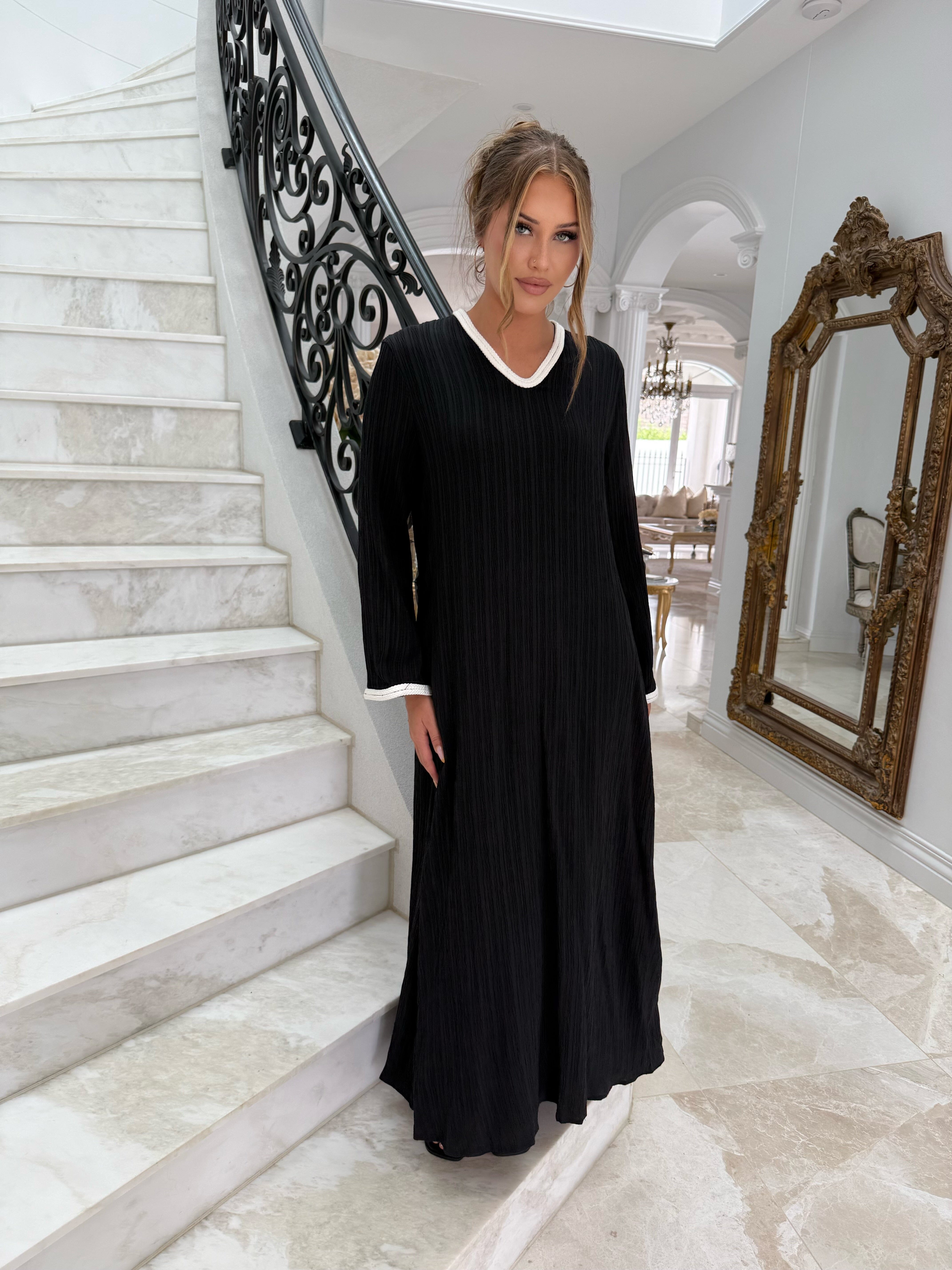 Trimmed Crinkle Abaya
