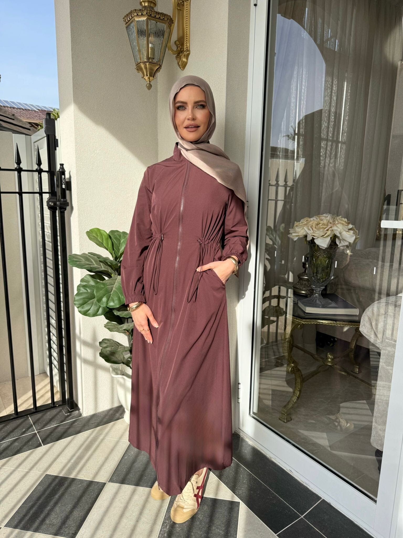 Anna Modest Wind Breaker