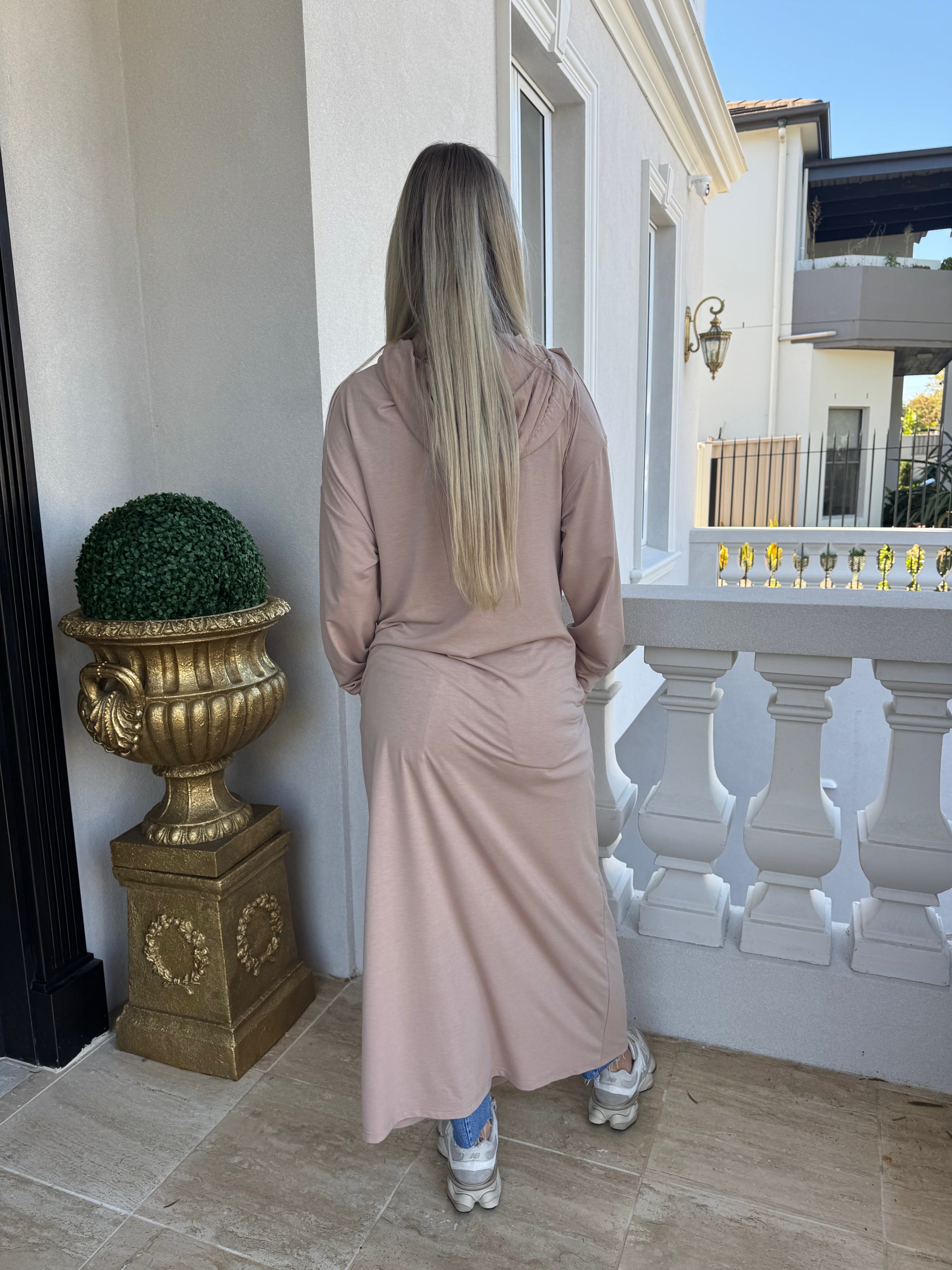 Laura Abaya