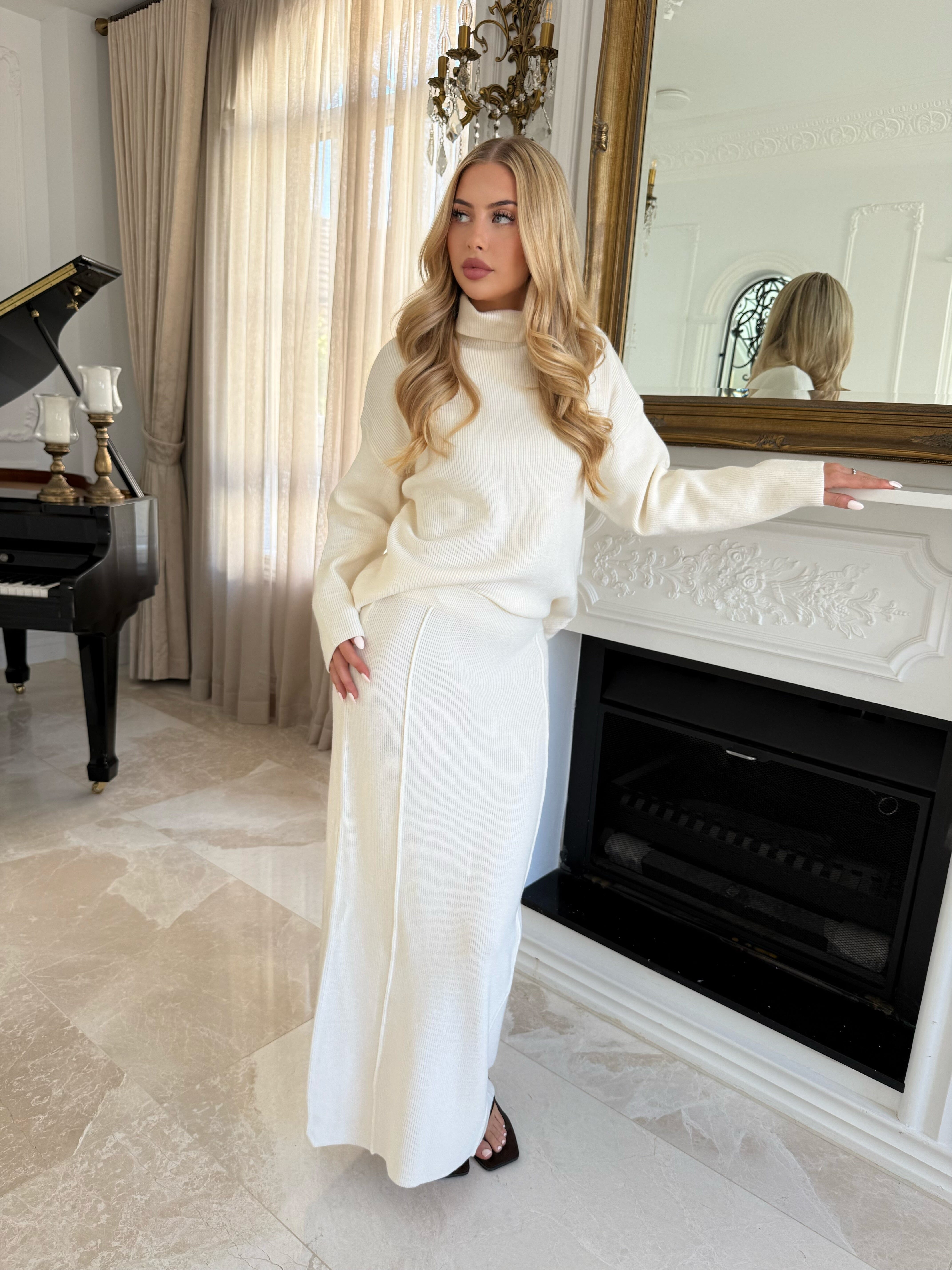 Turtle Neck Knit Set