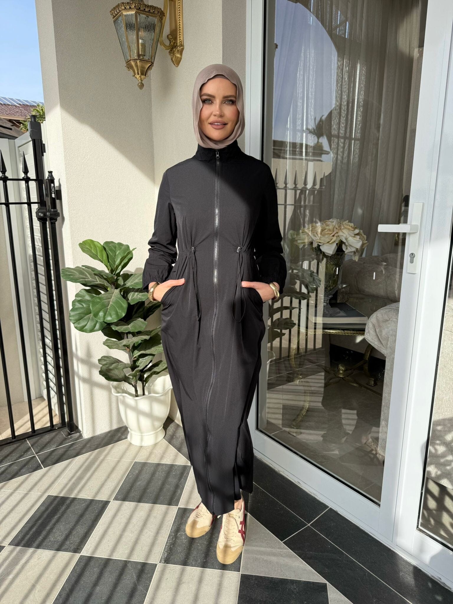 Anna Modest Wind Breaker