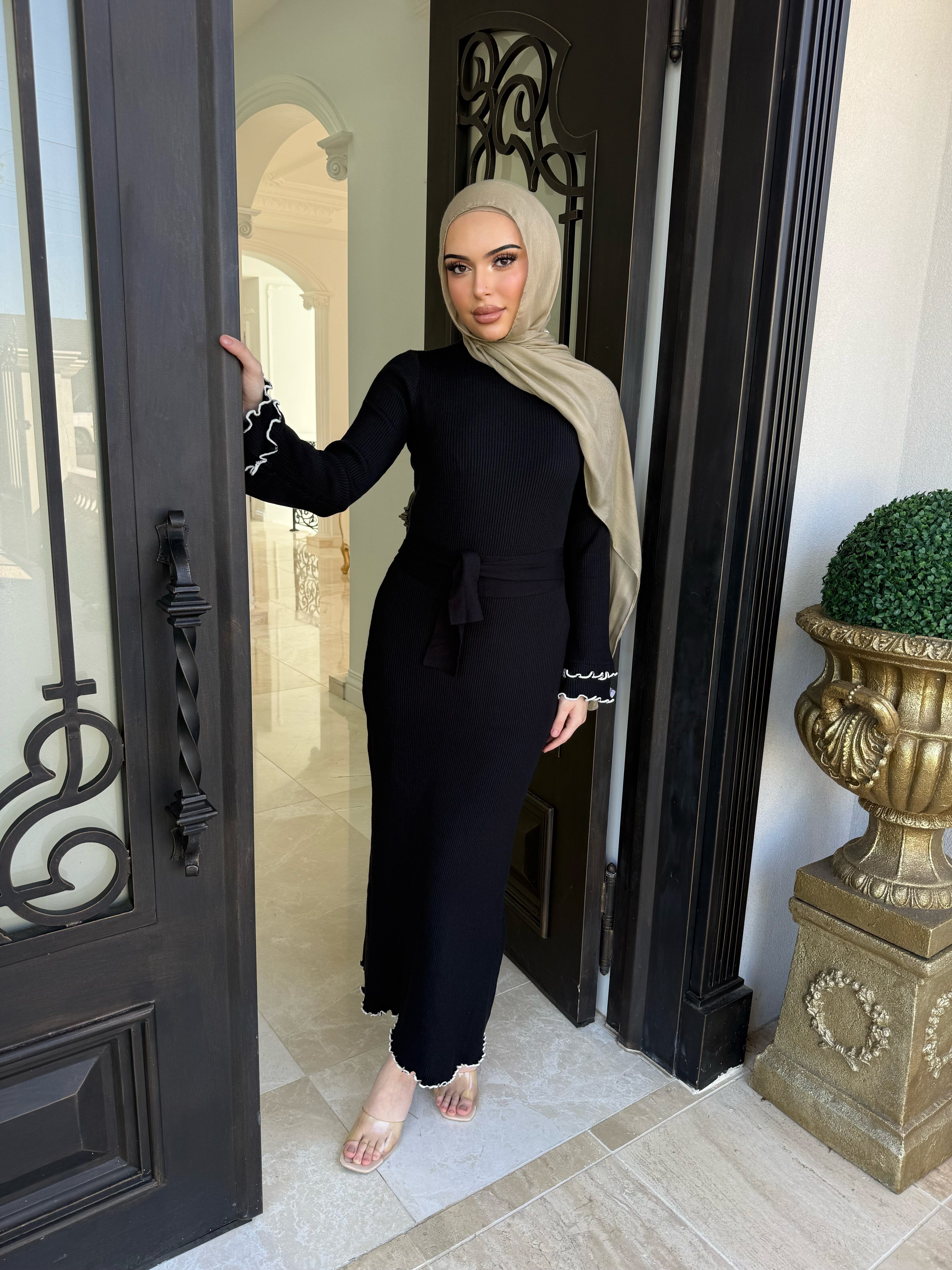 Trim Frill Knit Dress