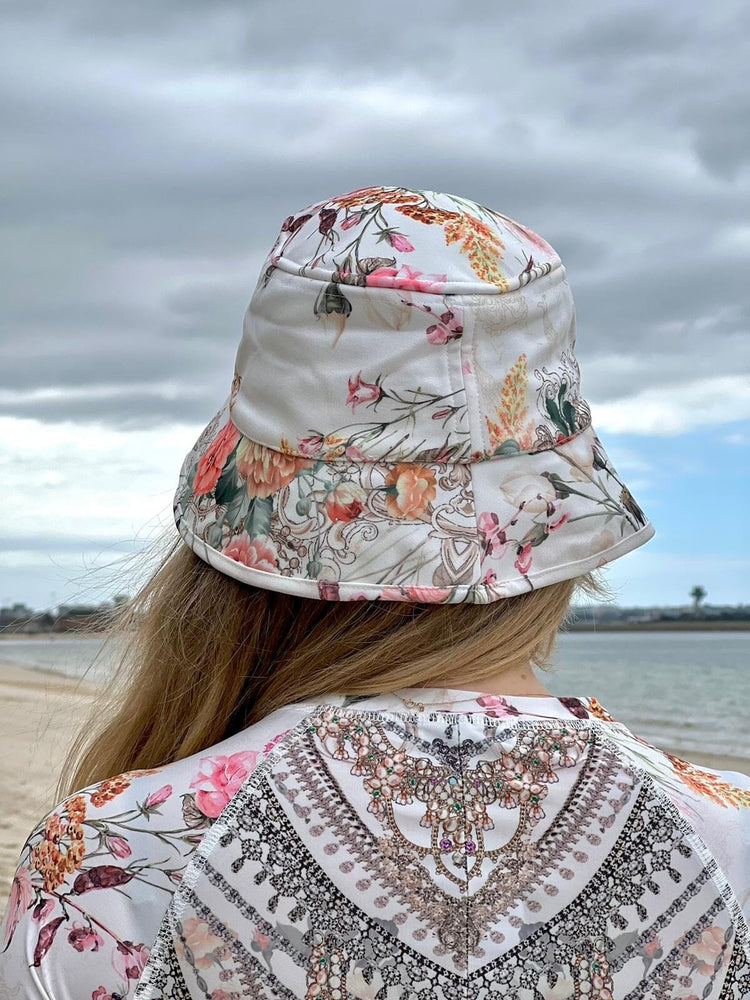 White Florence BUCKET HAT