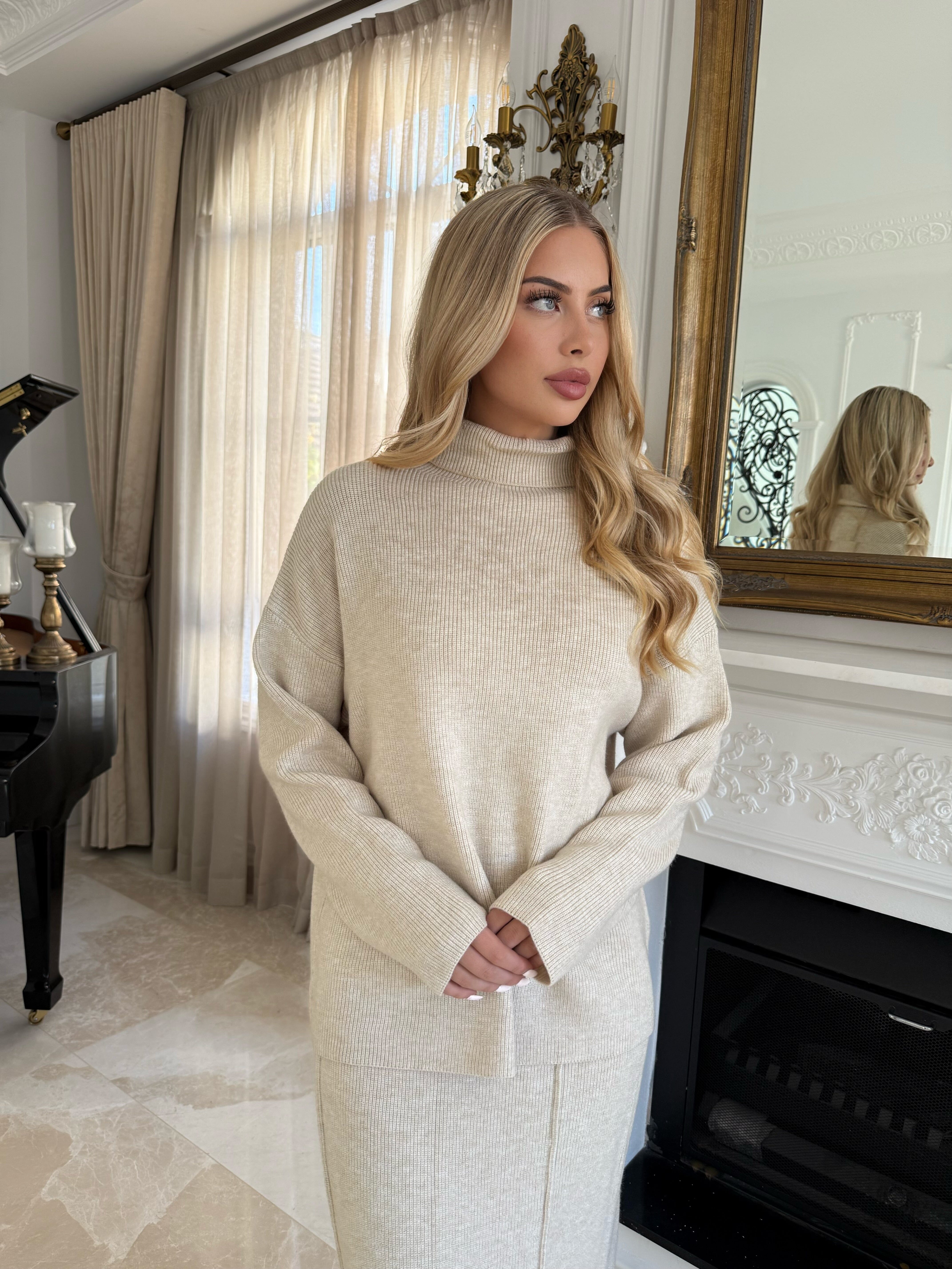 Turtle Neck Knit Set