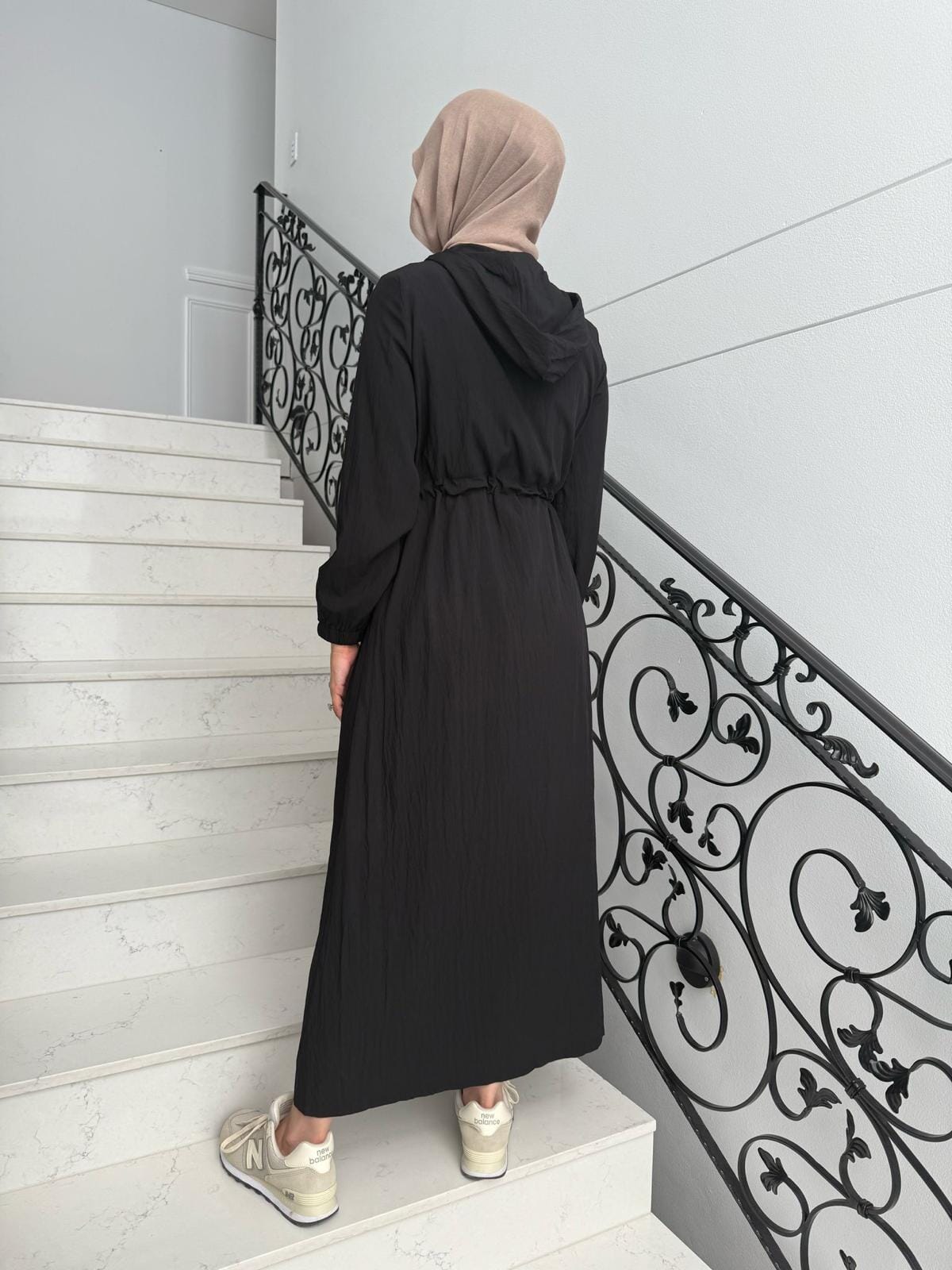 Modest Maxi Wind Breaker