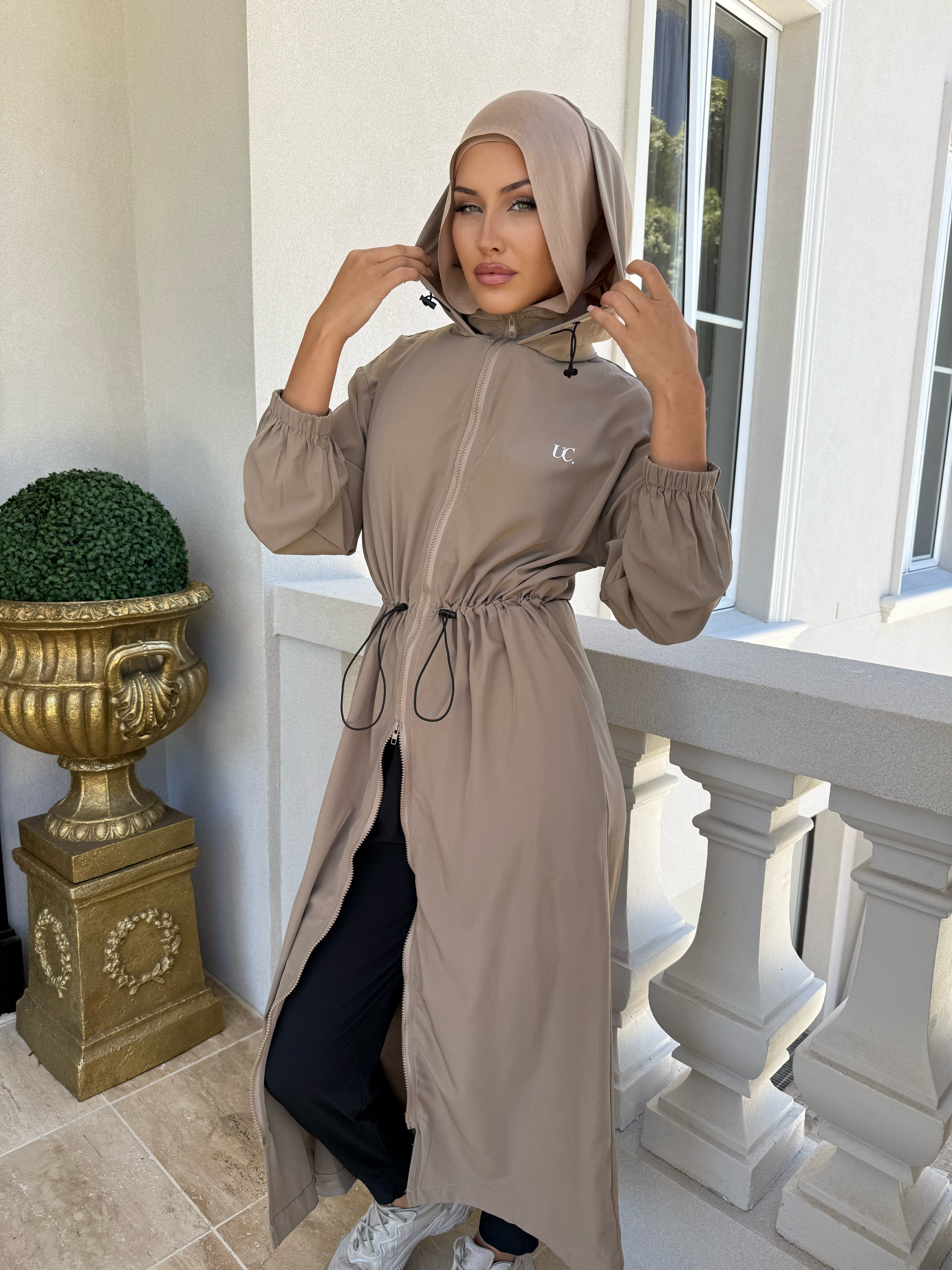 UC Maxi Wind Breaker