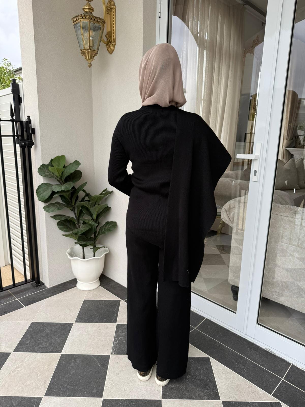 Tima Throw Knit Set