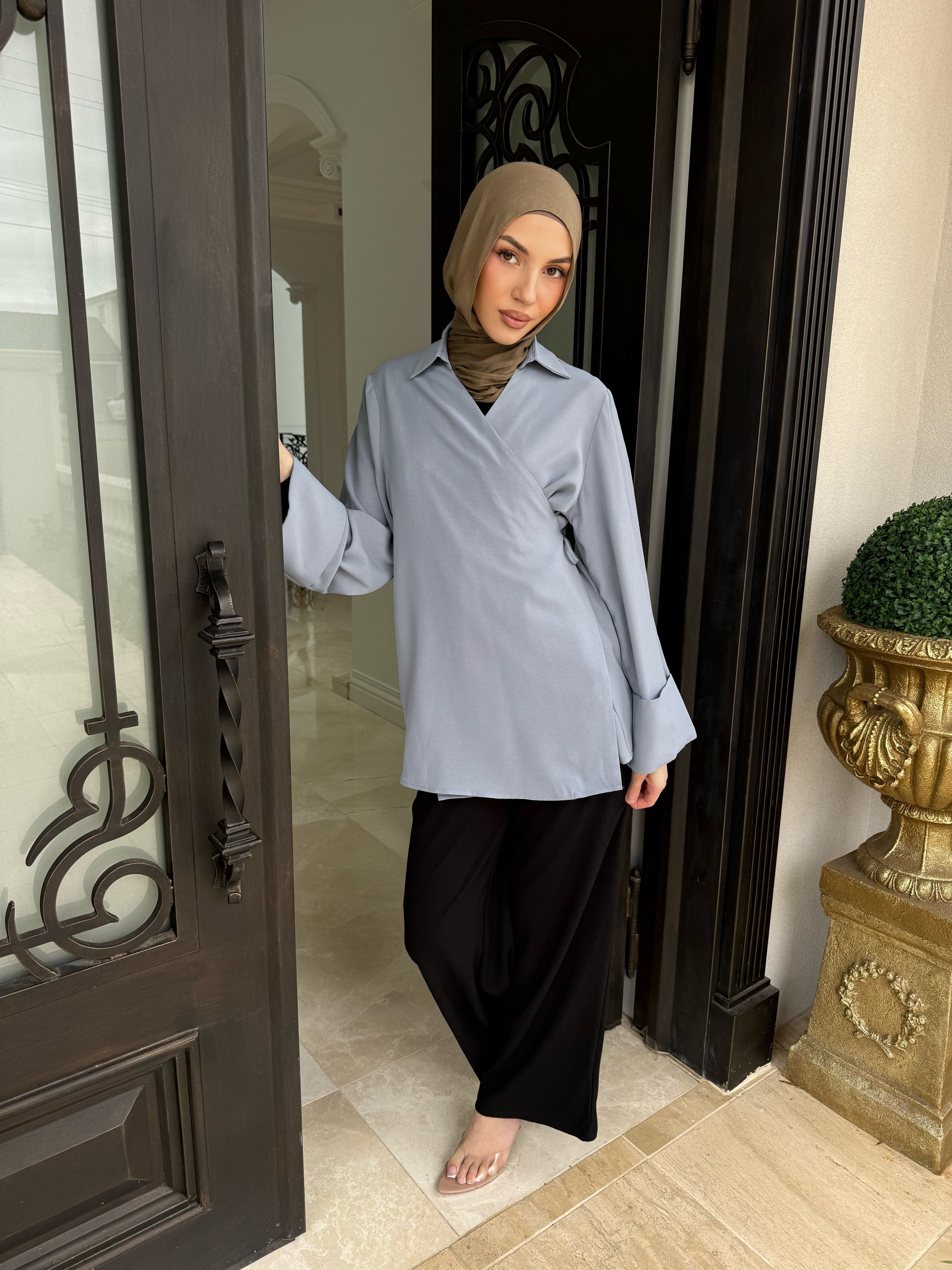 Tie Up Belle Sleeve Blouse