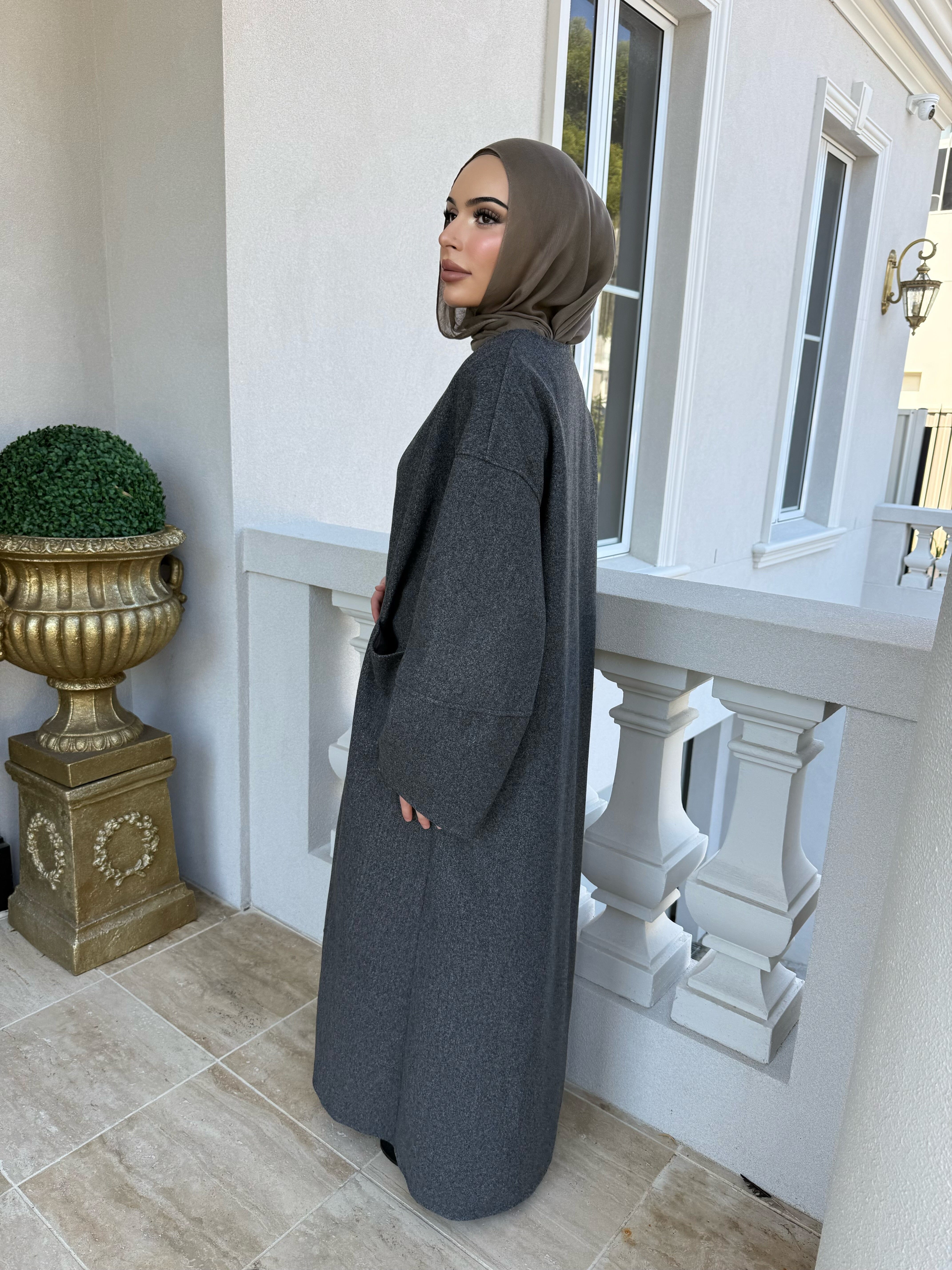 Mom Pocket Open Abaya