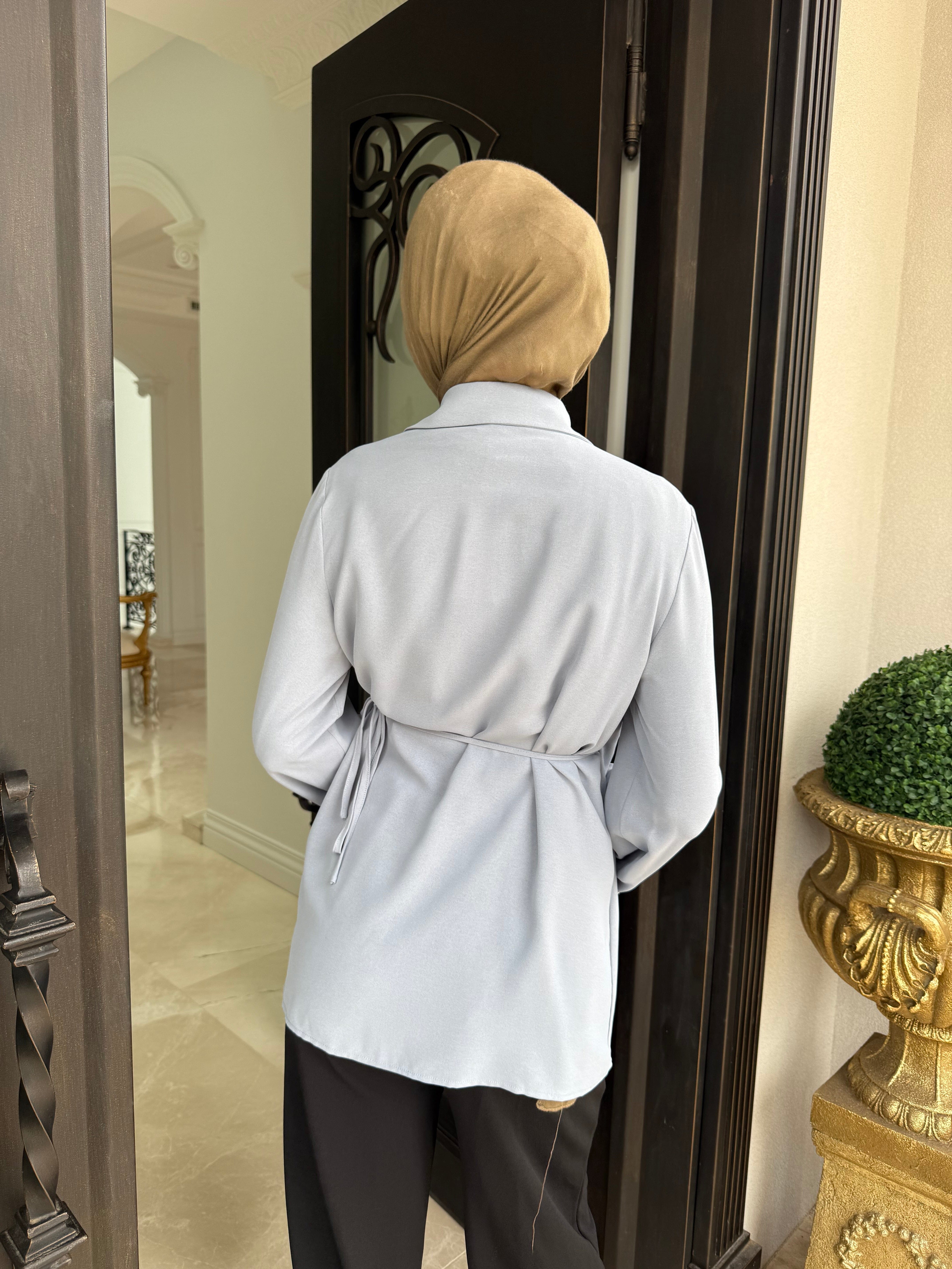 Tie Up Belle Sleeve Blouse