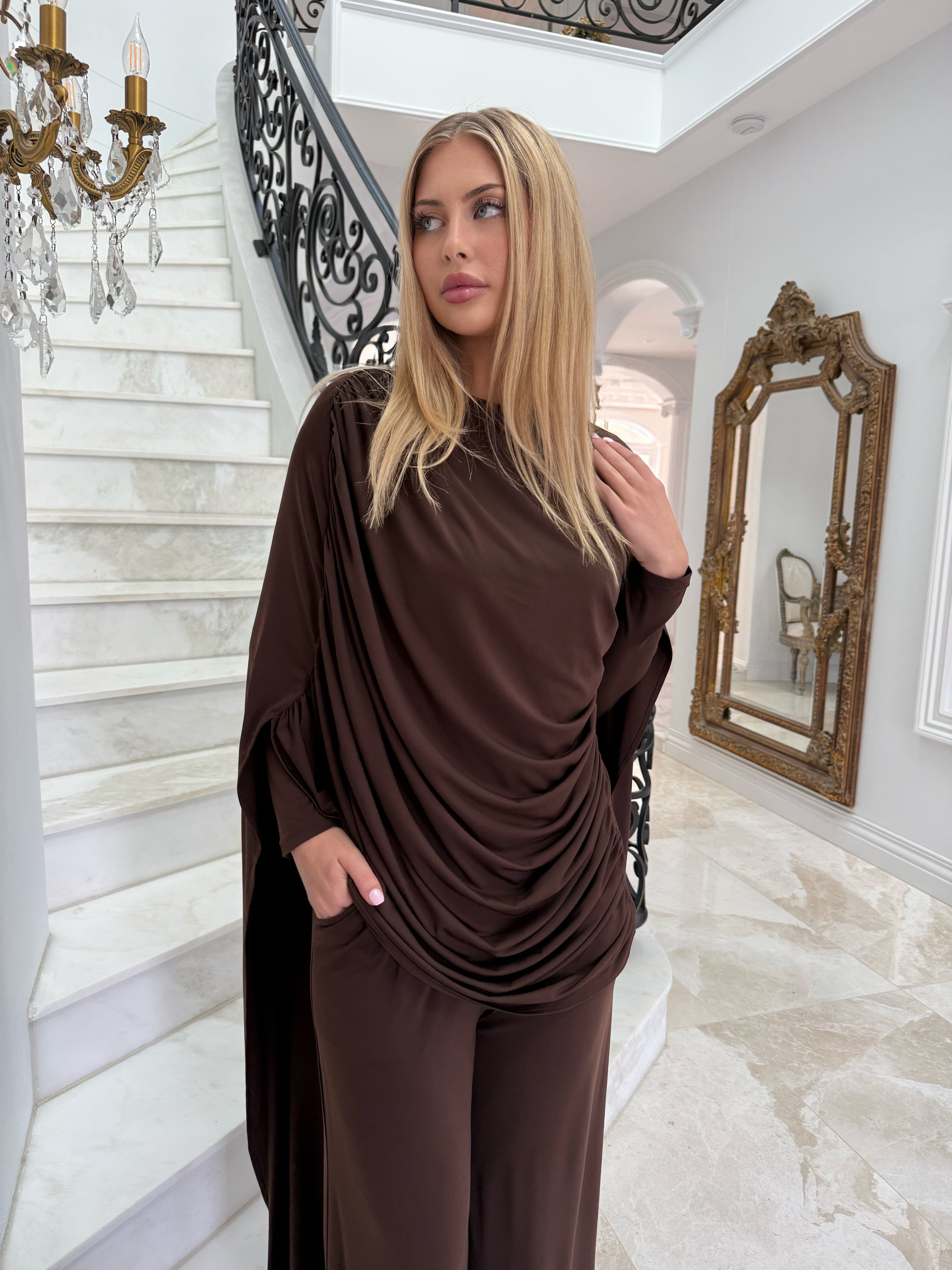 Drape 2 Piece Set