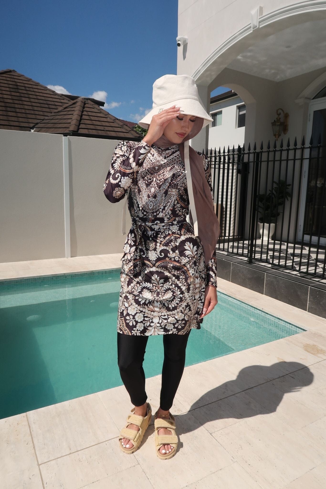 Warm Restort Monochrome Tunic