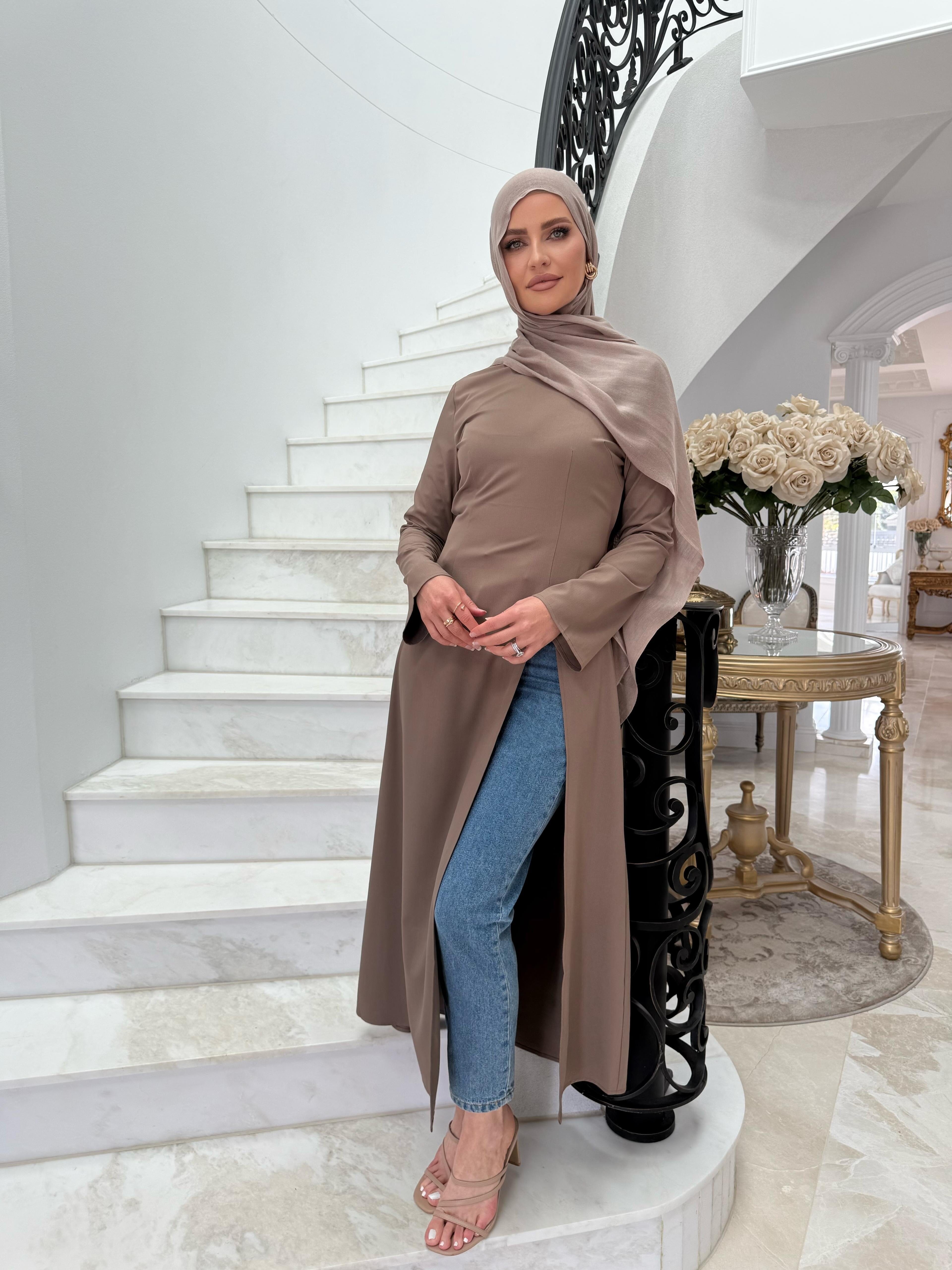Tailored Split Top