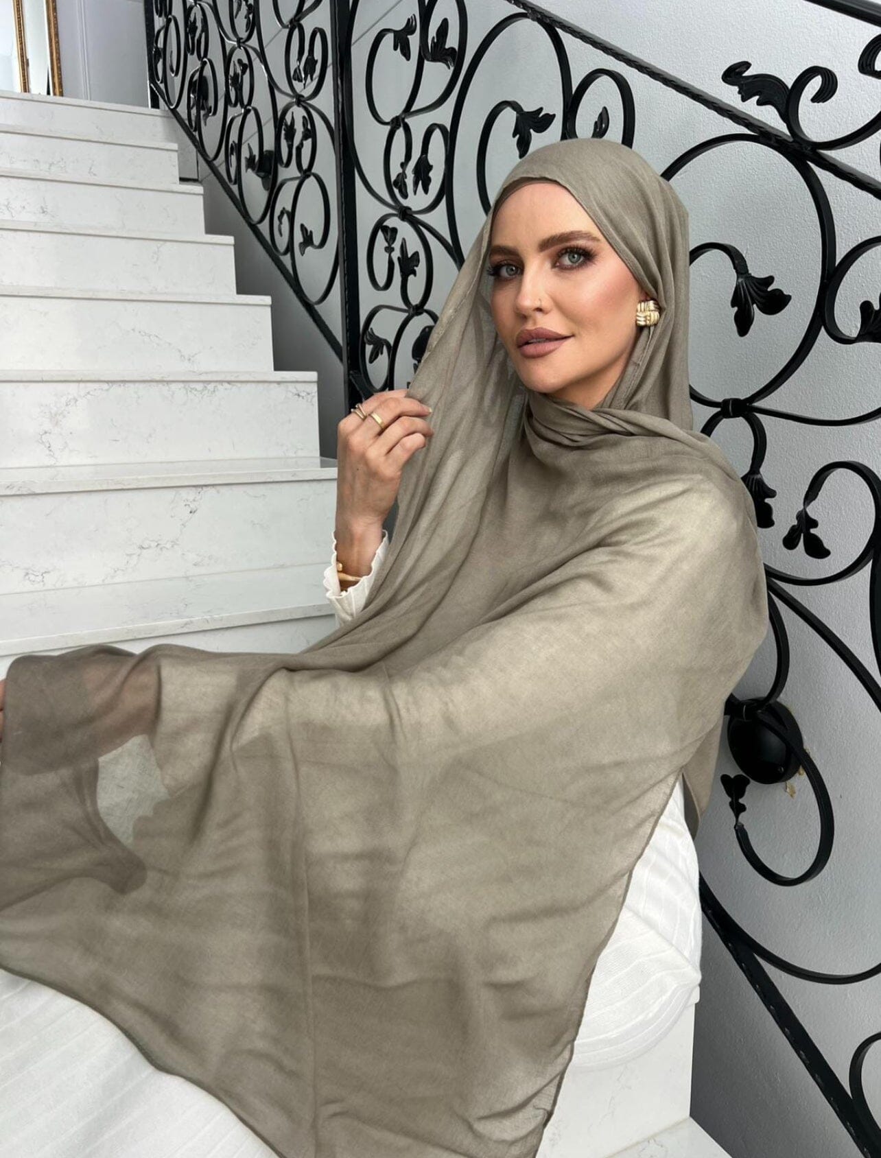 Taupe