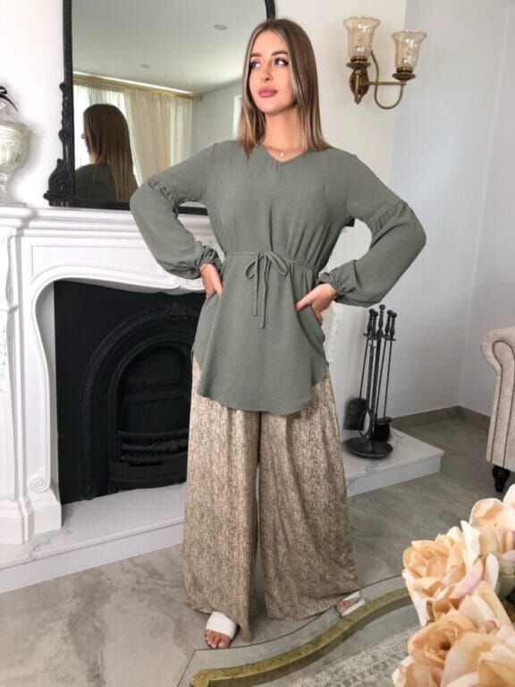 
            
                Load image into Gallery viewer, Salma Wide Leg Pants
            
        