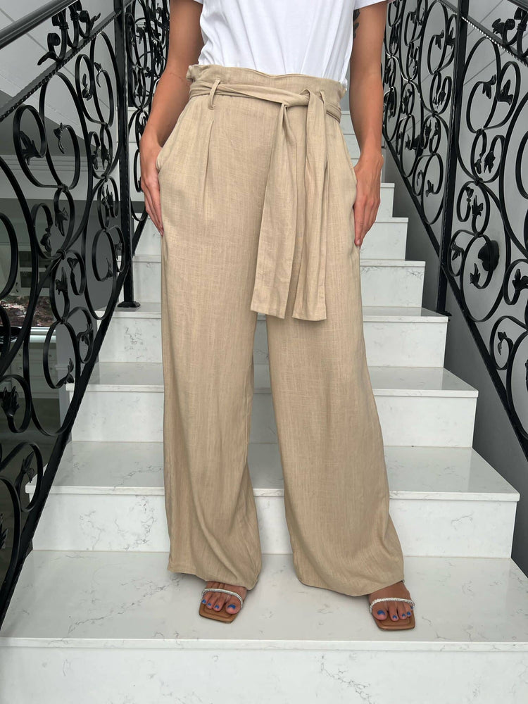 
            
                Load image into Gallery viewer, Roukia Flare Pants
            
        