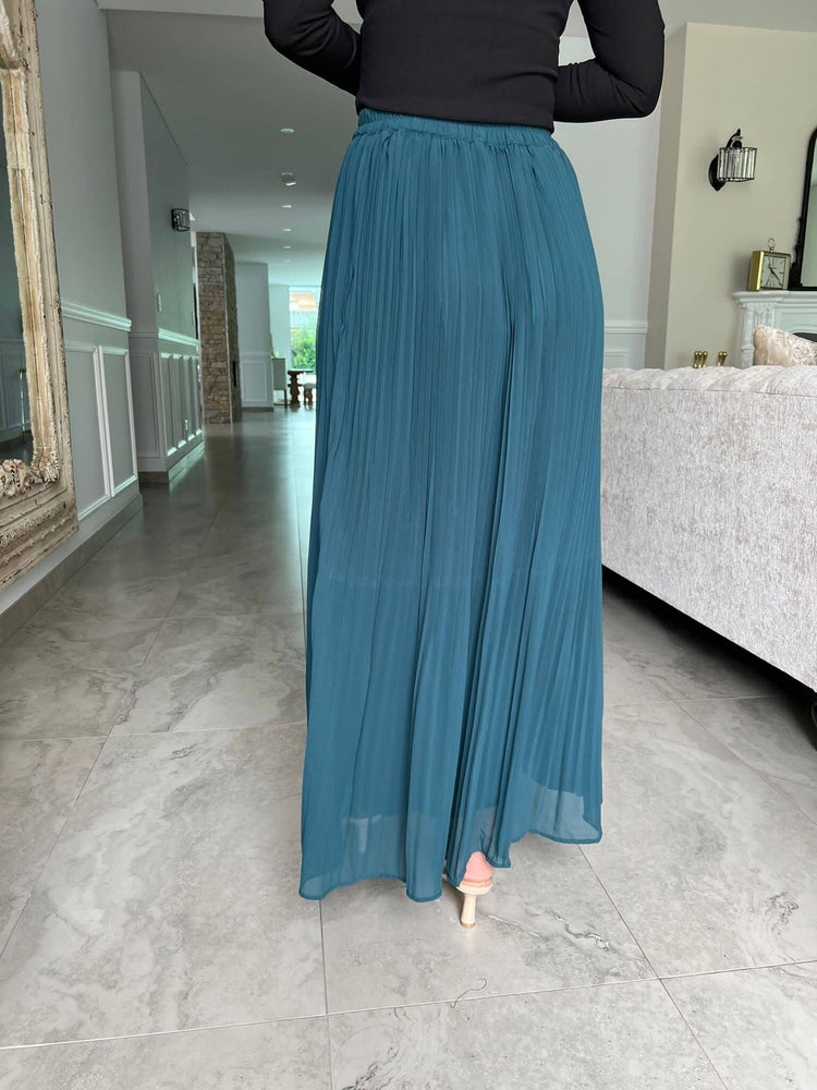 
            
                Load image into Gallery viewer, Chiffon Pleated Maxi Skirt
            
        