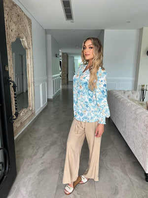 
            
                Load image into Gallery viewer, Celinee BLUE Blouse
            
        