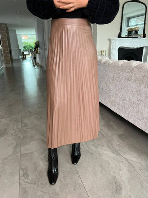 
            
                Load image into Gallery viewer, Pleated Glam Leather Skirt
            
        