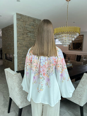 
            
                Load image into Gallery viewer, Mix Berry Blouse
            
        