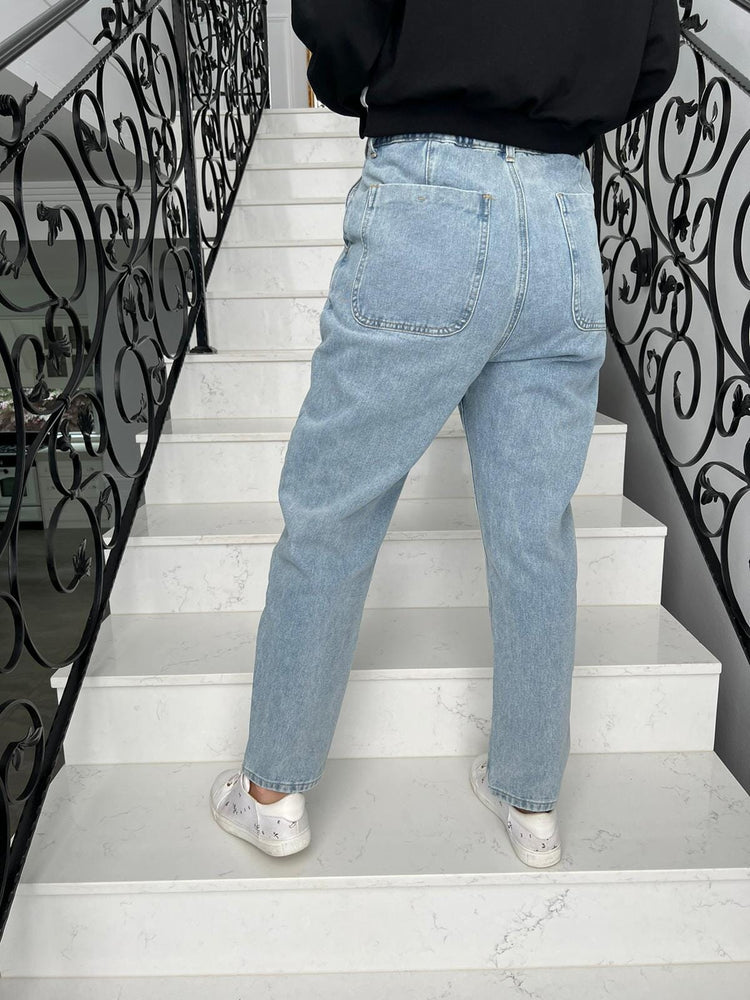 
            
                Load image into Gallery viewer, Rima Mom Jeans
            
        